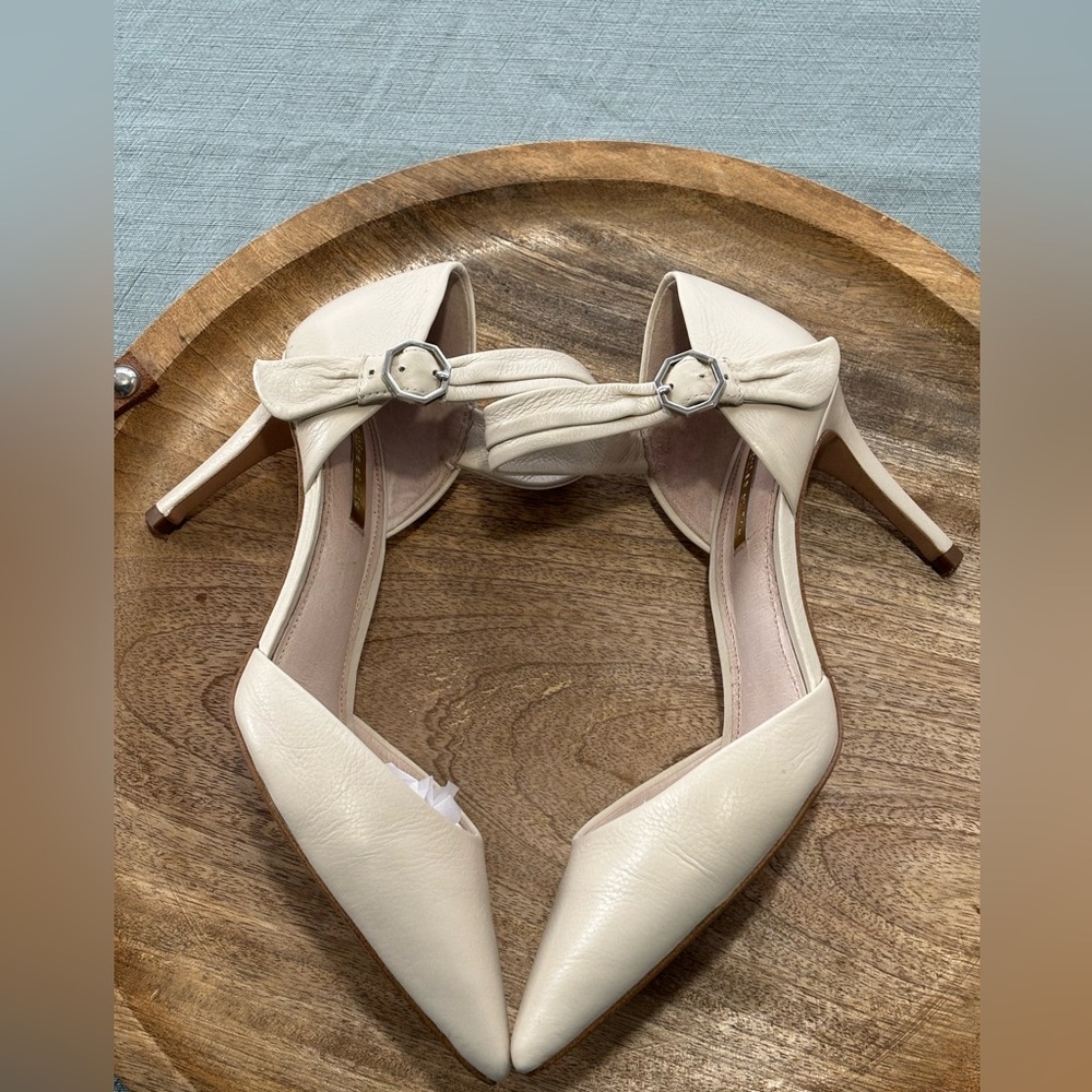 Louise et Cie Cream Women's Heels Leather 8.5 39